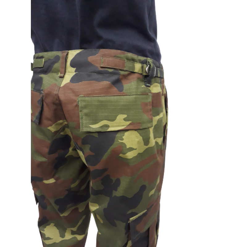Bermuda store camuflada vans