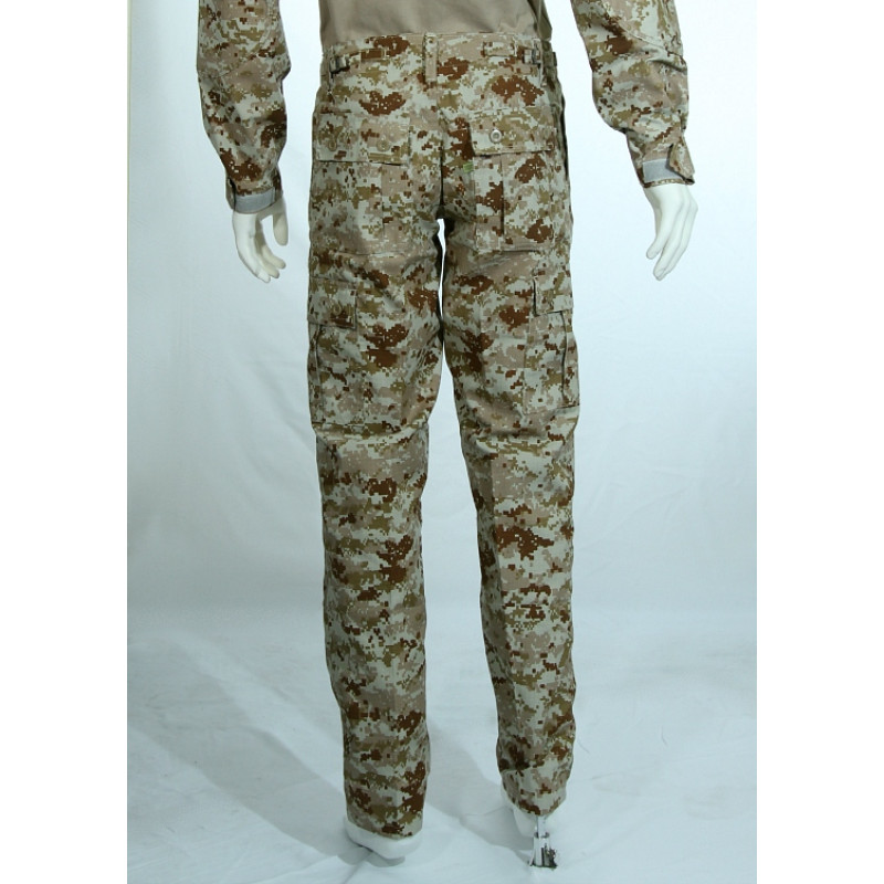 Calça camuflada digital sale