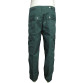 calça verde militar atrás