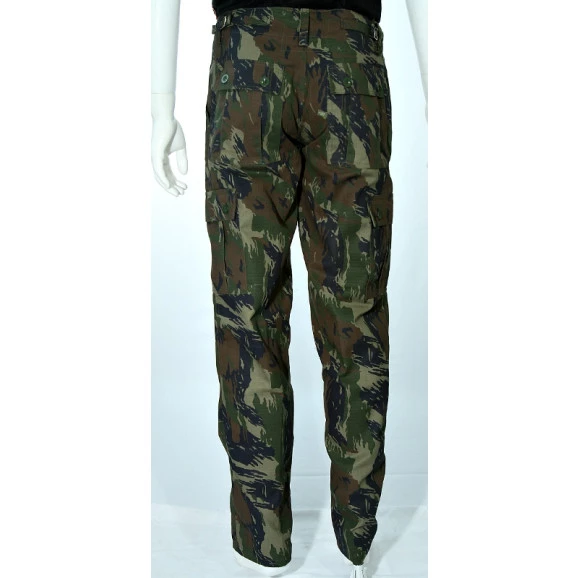 calca-camuflada-aeronautica-atras-completo