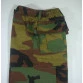 calça infantil camuflado verde detalhe
